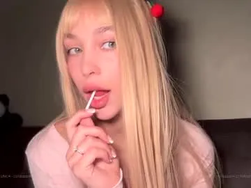 cutieeeeva webcam stream